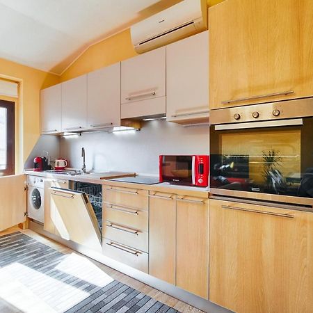 Frida Apartment Nuovo Luminoso Con Vista Aperta Trieste Eksteriør bilde