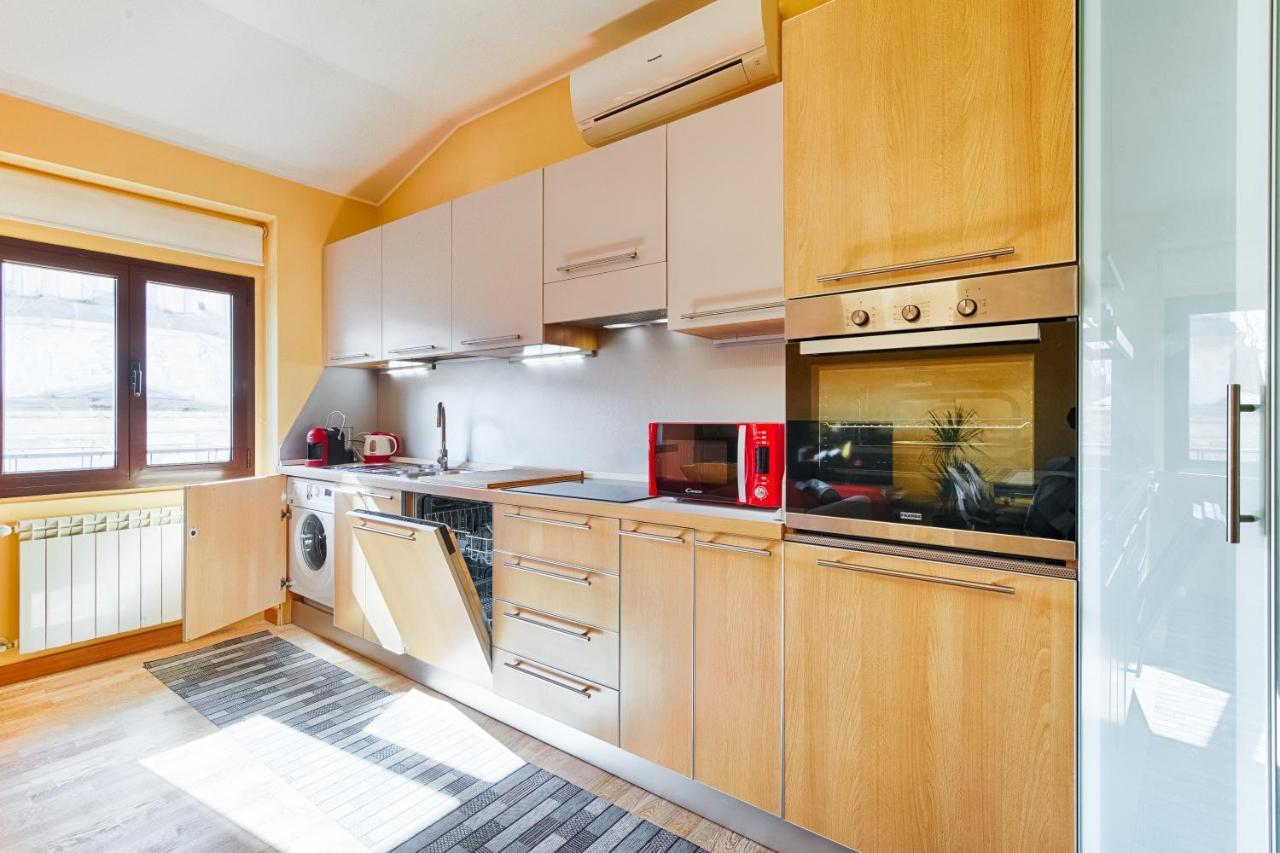 Frida Apartment Nuovo Luminoso Con Vista Aperta Trieste Eksteriør bilde