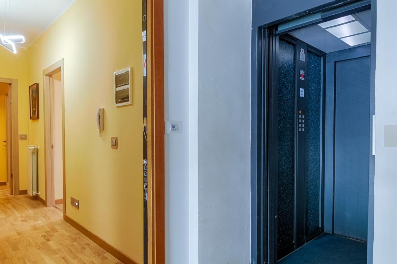 Frida Apartment Nuovo Luminoso Con Vista Aperta Trieste Eksteriør bilde